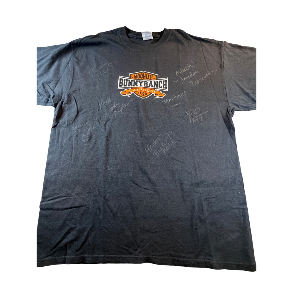 Moonlite Bunnyranch Cathouse USA Signed Graphic T-Shirt Black XL Gildan
